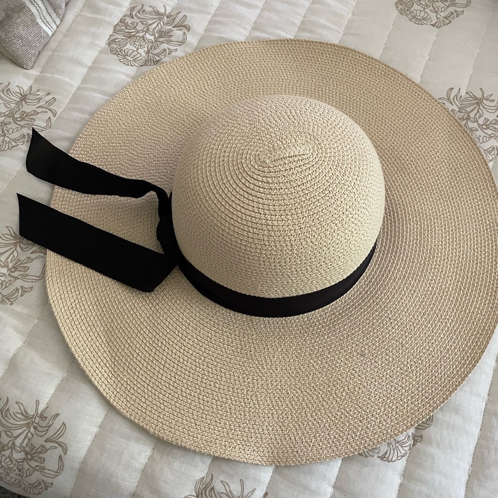 Tan sun hat